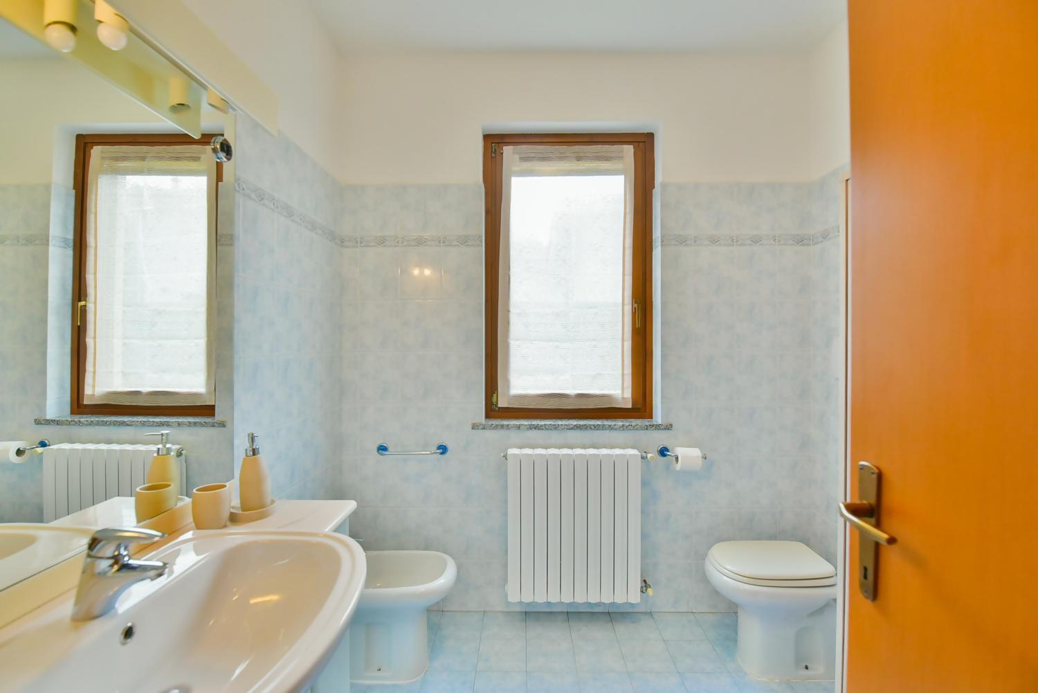 Jane E Jolie Holiday Home Private Swimming Pool Valbrona Luaran gambar